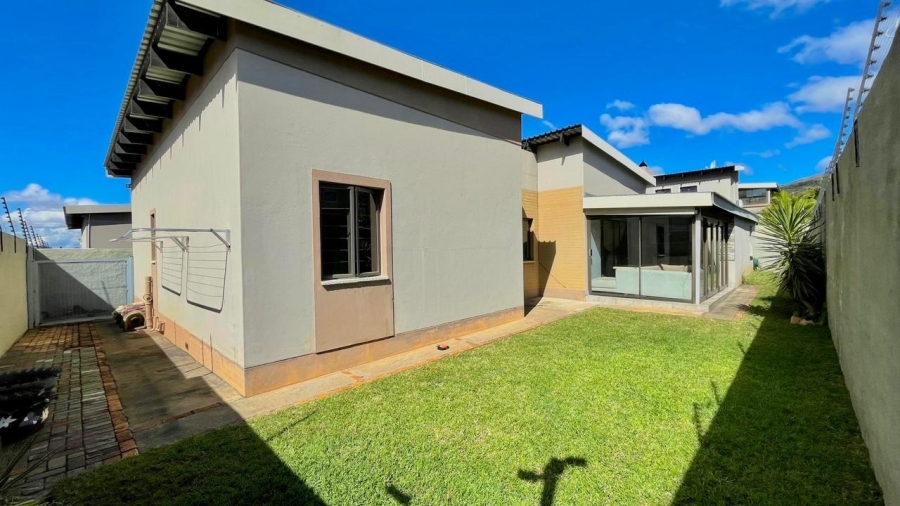 4 Bedroom Property for Sale in Donkerhoek A H North West